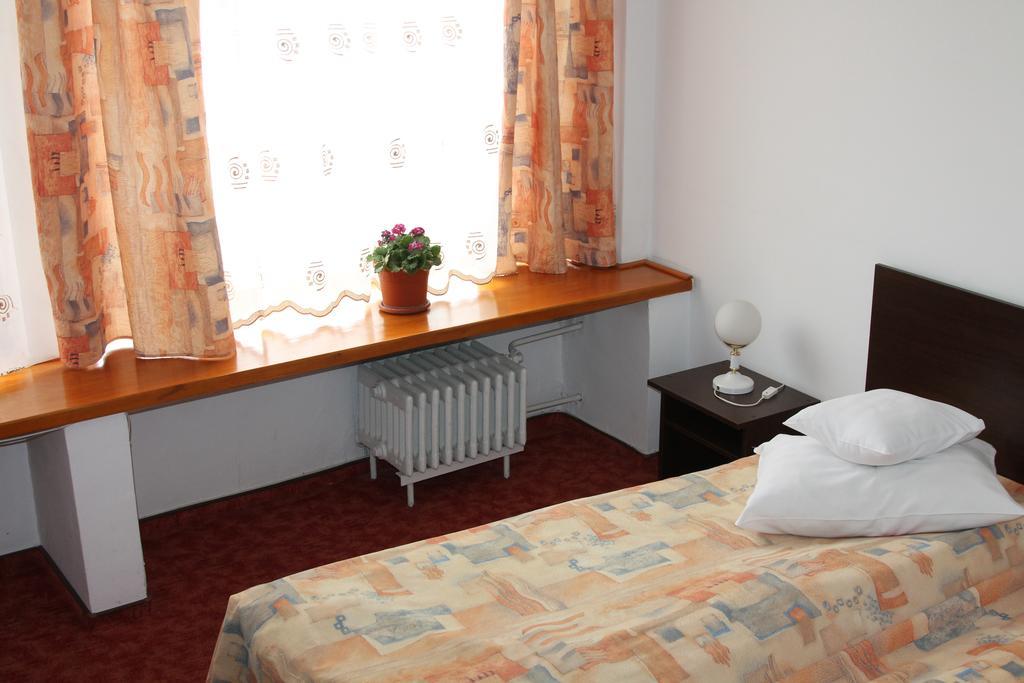 Hotel Zimbru 坎普朗莫道尼斯 客房 照片