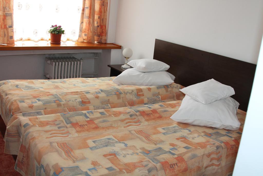 Hotel Zimbru 坎普朗莫道尼斯 外观 照片